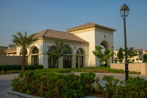 Radový dom v Mirdif, Dubai, SAE 2 spálne, 260 m2 č. 704596 - Fotografia 9