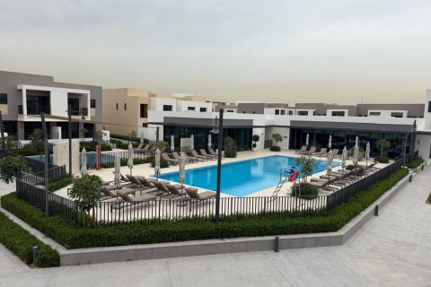 Townhouse in Arabian Ranches 3, Dubai, UAE 3 bedrooms, 143 sq.m. № 715708 - photo 2