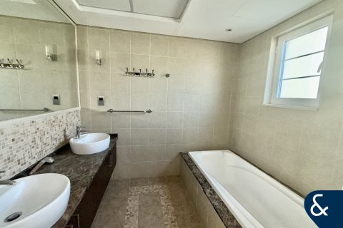 וילה להשכרה ב Jumeirah Park, Dubai, איחוד האמירויות 3 חדרי שינה, 285 מ"ר, מספר 668555 - תמונה 10