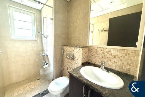 וילה להשכרה ב Jumeirah Park, Dubai, איחוד האמירויות 3 חדרי שינה, 285 מ"ר, מספר 668555 - תמונה 12