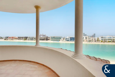 Villa in Palm Jumeirah, Dubai, UAE 5 bedrooms, 697 sq.m. № 668556 - photo 6