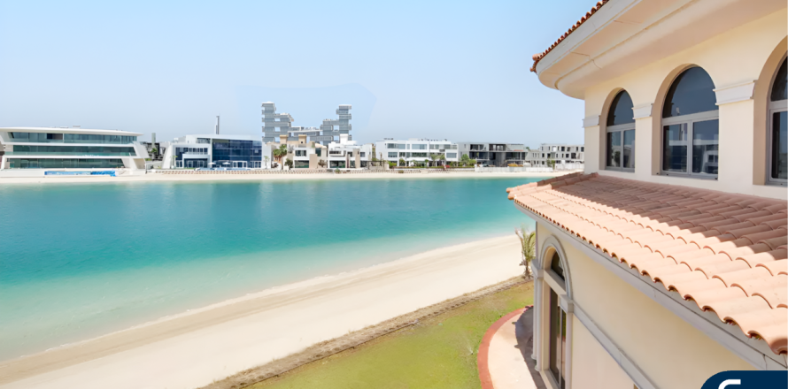 Villa in Palm Jumeirah, Dubai, UAE 5 bedrooms, 697 sq.m. № 668556