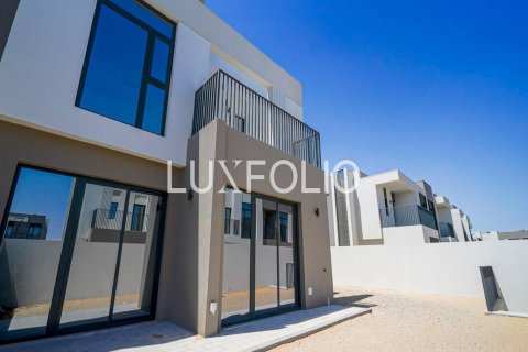 Vila di Dubai South (Dubai World Central), Dubai, UEA 4 kamar tidur, 210 m2 nomor 628251 - foto 1