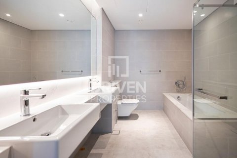 Apartment in Al Wasl, Dubai, UAE 2 bedrooms, 150 sq.m. № 602086 - photo 17