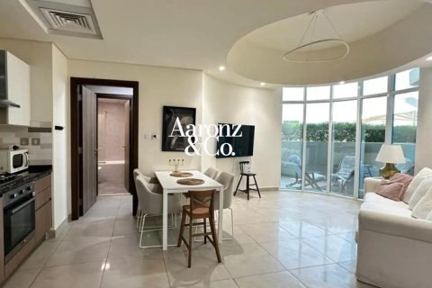 Apartment in Al Furjan, Dubai, UAE 2 bedrooms, 93 sq.m. № 717856 - photo 3