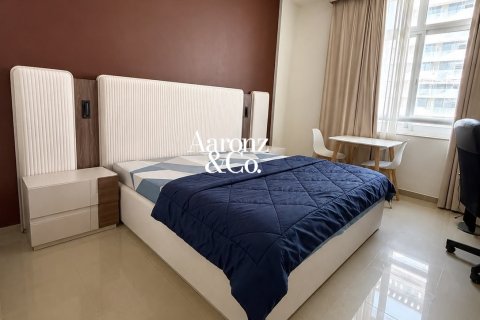 Apartment in Jumeirah Village Circle, Dubai, UAE 2 bedrooms, 122 sq.m. № 717855 - photo 2
