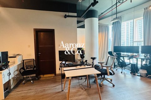 Office in Business Bay, Dubai, UAE 61 sq.m. № 717854 - photo 3