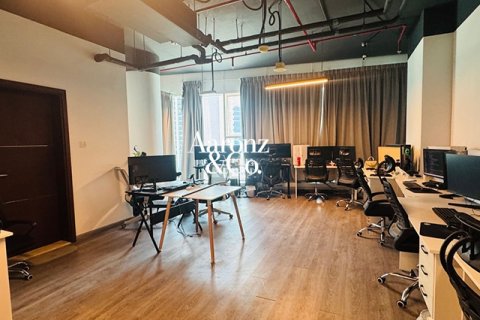 Office in Business Bay, Dubai, UAE 61 sq.m. № 717854 - photo 6
