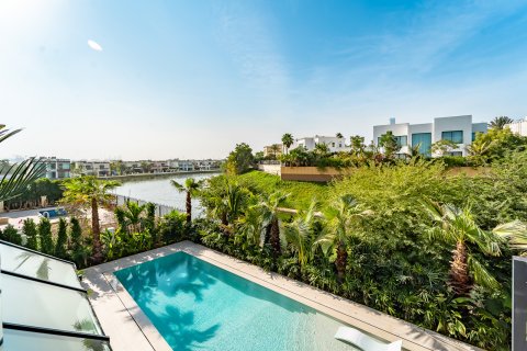Villa en venta en Jumeirah Islands, Dubai, EAU 5 dormitorios, 548 m2 № 696154 - foto 5