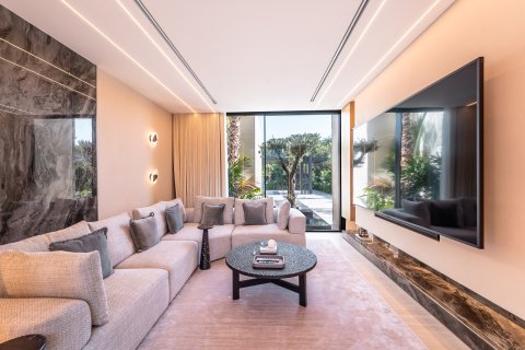 Villa en venta en Jumeirah Islands, Dubai, EAU 5 dormitorios, 548 m2 № 696154 - foto 14