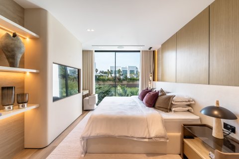 Villa en venta en Jumeirah Islands, Dubai, EAU 5 dormitorios, 548 m2 № 696154 - foto 23