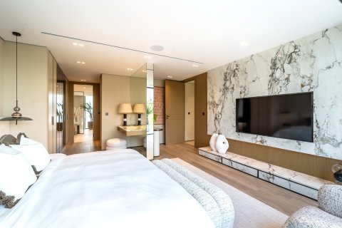 Villa en venta en Jumeirah Islands, Dubai, EAU 5 dormitorios, 548 m2 № 696154 - foto 17