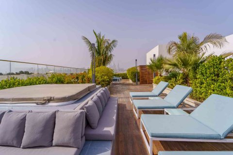 Villa in Dubai, UAE 6 bedrooms, 3054 sq.m. № 696159 - photo 30