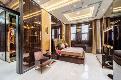 Villa in Dubai, UAE 6 bedrooms, 3054 sq.m. № 696159 - photo 15