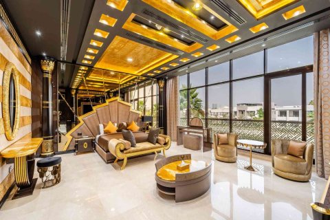 Villa in Dubai, UAE 6 bedrooms, 3054 sq.m. № 696159 - photo 10