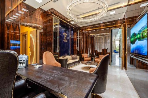 Villa in Dubai, UAE 6 bedrooms, 3054 sq.m. № 696159 - photo 16