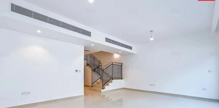 Māja Dubaijā, AAE 3 istabas, 145.3 m2 Nr. 726831