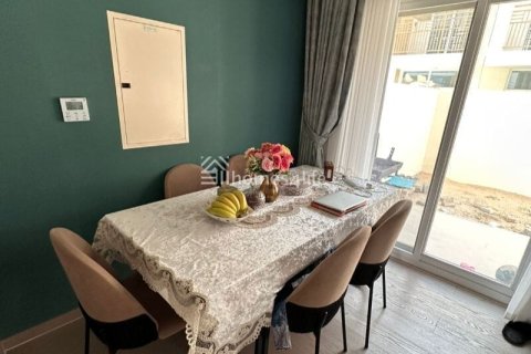 Shtëpi në qytet në DAMAC Hills (Akoya by DAMAC), Dubai, Emiratet e Bashkuara Arabe 3 dhoma gjumi, 112 m2. № 707921 - Foto 17
