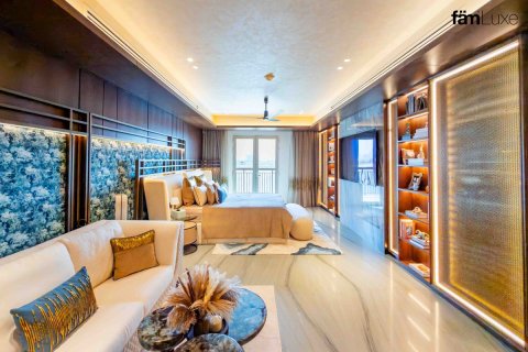 Villetta a schiera in vendita a Dubai, EAU 5 camere da letto, 518.3 mq. № 766677 - foto 5