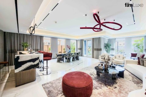 Villetta a schiera in vendita a Dubai, EAU 5 camere da letto, 518.3 mq. № 766677 - foto 1