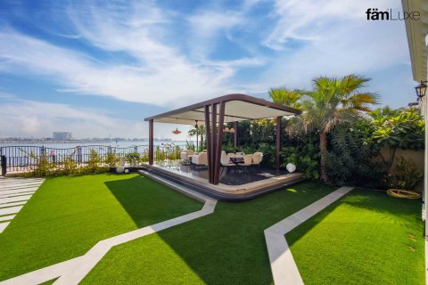 Villetta a schiera in vendita a Dubai, EAU 5 camere da letto, 518.3 mq. № 766677 - foto 12
