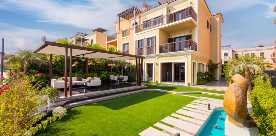 Városi lakóépület itt: Dubai, EAE, 5 hálószoba, 518.3 m², azonosító: 766673