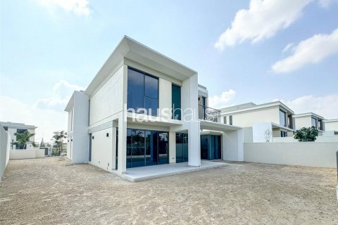 Villa para arrendamento em Tilal Al Ghaf, Dubai, EAU 5 quartos, 548 m2 № 626492 - foto 2
