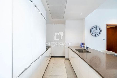 Apartment in Dubai Marina, Dubai, UAE 2 bedrooms, 132 sq.m. № 593870 - photo 7
