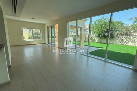 Villa in Jumeirah Park, Dubai, UAE 4 bedrooms, 455 sq.m. № 593797 - photo 7