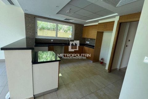 Villa in Jumeirah Park, Dubai, UAE 4 bedrooms, 455 sq.m. № 593797 - photo 10