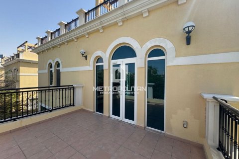 Villa in Jumeirah Park, Dubai, UAE 4 bedrooms, 455 sq.m. № 593797 - photo 15