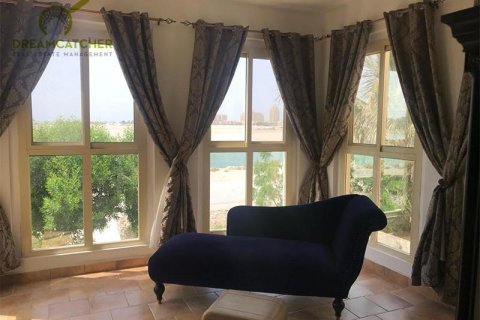 Duplex zur Miete in Al Hamra Village, Ras Al Khaimah, VAE 4 Schlafzimmer, 453 m2 Nr. 588702 - Foto 9
