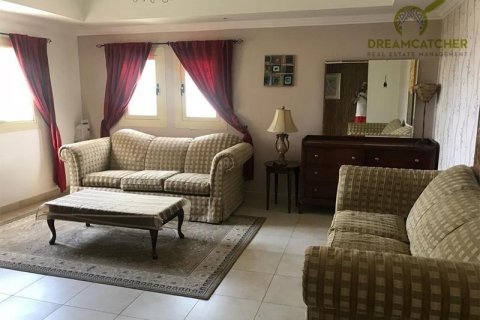 Duplex zur Miete in Al Hamra Village, Ras Al Khaimah, VAE 4 Schlafzimmer, 453 m2 Nr. 588702 - Foto 4