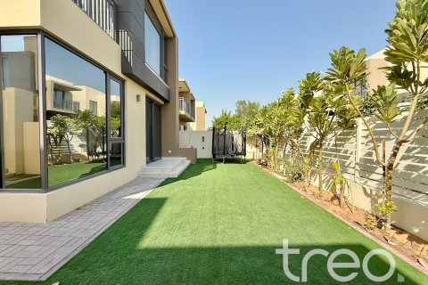 Stadthaus zur Miete in Dubai Hills Estate, Dubai, VAE 4 Schlafzimmer, 228.73 m2 Nr. 753769 - Foto 2