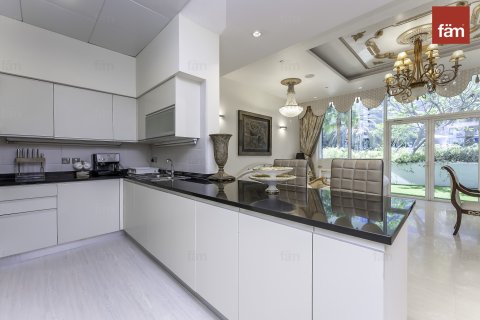 Apartemen di Palm Jumeirah, Dubai, UEA 1 kamar tidur, 174.9 m2 nomor 573531 - foto 9