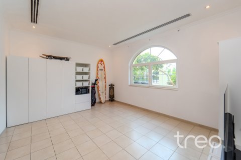 Huvila Jumeirah Park, Dubai, Arabiemiraatit 4 makuuhuonetta, 402.73 m2 № 733076 - kuva 2