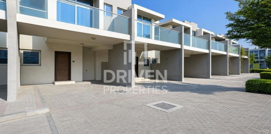 Kuća u nizu u gradu Dubai, UAE 3 spavaće sobe, 112.23 m2 Br. 762376