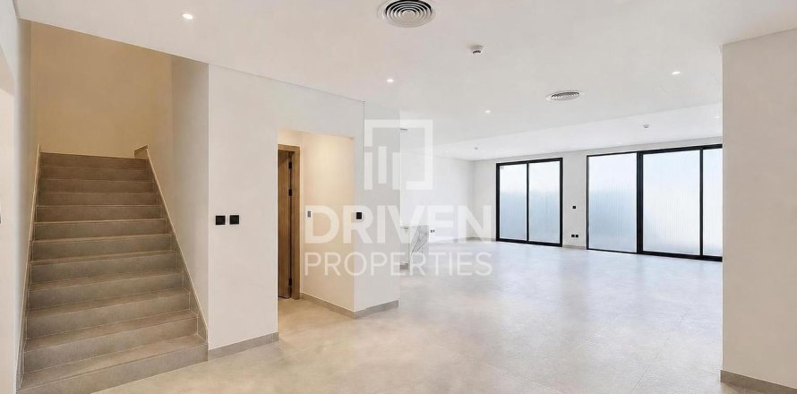 Kuća u nizu u gradu Dubai, UAE 3 spavaće sobe, 232.63 m2 Br. 762375