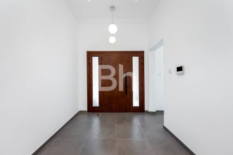 Снять в аренду виллу в Аль-Хаваниж, Дубай, ОАЭ 3 спальни, 1561м2, № 614646 - фото 9