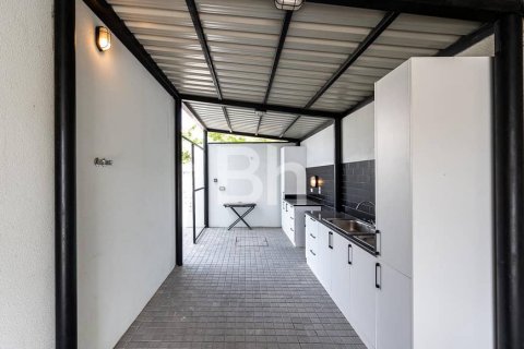 Снять в аренду виллу в Аль-Хаваниж, Дубай, ОАЭ 3 спальни, 1561м2, № 614646 - фото 28