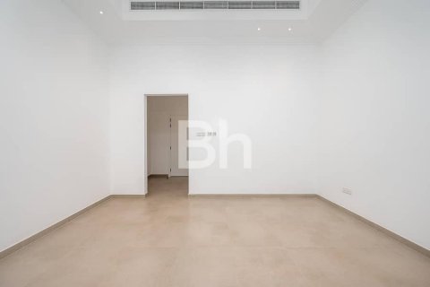 Снять в аренду виллу в Аль-Хаваниж, Дубай, ОАЭ 3 спальни, 1561м2, № 614646 - фото 7