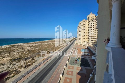 Wohnung zum Verkauf in Al Hamra Village, Ras Al Khaimah, VAE 2 Schlafzimmer, 120.3 m2 Nr. 611747 - Foto 4