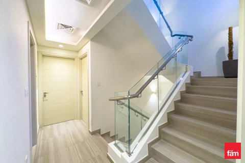 Villetta a schiera in affitto a Dubai, EAU 3 camere da letto, 186.3 mq. № 691241 - foto 11