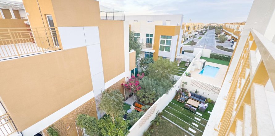 Villetta a schiera a Dubai, EAU 3 camere da letto, 186.3 mq. № 691241