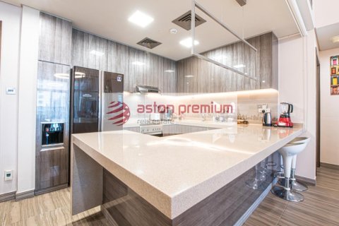 Lägenhet till försäljning i Jumeirah Lake Towers, Dubai, UAE 2 sovrum, 124 kvm Nr. 677139 - fotografi 8