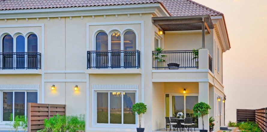 Villa i Dubai, Emiratene 4 soverom, 965 kvm nr. 689106