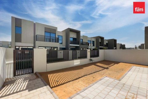 Dubai, संयुक्त अरब अमीरात में टाउनहाउस, 4 बेडरूम, 250.6 वर्ग मीटर, संख्या 689104 - फ़ोटो 4