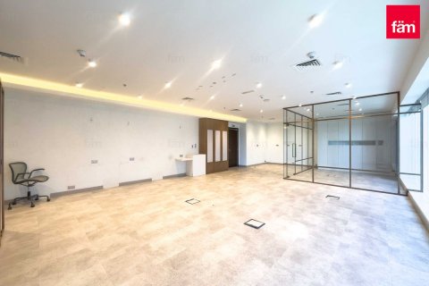 Office til salg i Business Bay, Dubai, UAE 90.6 kvm № 580811 - foto 1