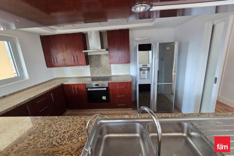 Appartamento in affitto a The Views, Dubai, EAU 3 camere da letto, 185 mq. № 710189 - foto 5