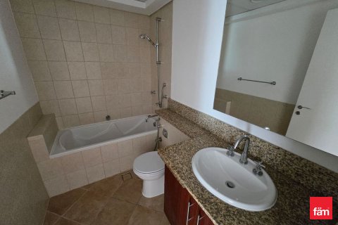 Appartamento in affitto a The Views, Dubai, EAU 3 camere da letto, 185 mq. № 710189 - foto 16